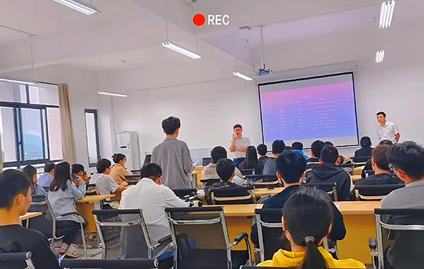 校企合作，提供就業(yè)崗位